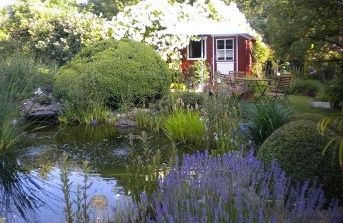 Mastershausen Apartment | Gemütliche Ferienwohnung mit Terrasse und Wunderschönem Garten