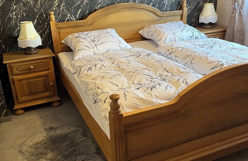 Niederlauch Apartment | Gemütliche Ferienwohnung mit Wintergarten und Terrasse für Ruhige Urlaub