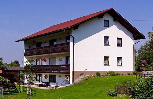 Neuschoenau Apartment | Gemütliche Ferienwohnung mit großer Terrasse direkt am Nationalpark Lusen