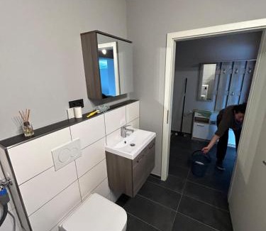 Rauschenberg Apartment | Gemütliche Ferienwohnung mit 1 Schlafzimmer, Wohnzimmer mit Schlafcouch & voll ausgestattete Küche
