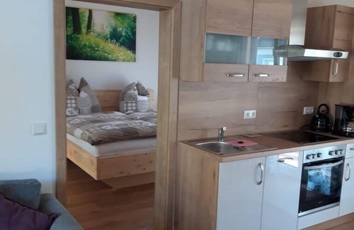 Schoensee Apartment | Gemütliche Ferienwohnung für bis zu 4 Personen mit Balkon und Sonnenterrasse