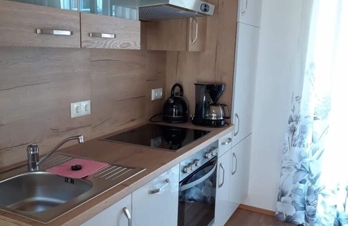 Schoensee Apartment | Gemütliche Ferienwohnung für bis zu 4 Personen mit Balkon und Sonnenterrasse