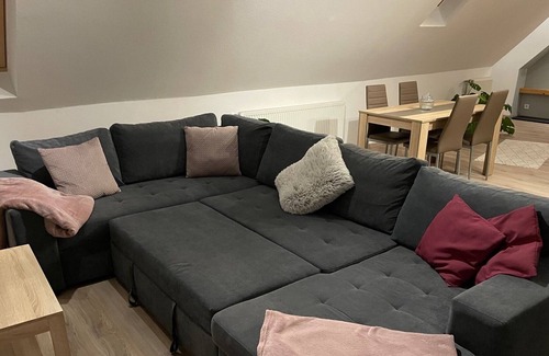 Sudlohn Apartment | Gemütliche-ferienwohnung im Spitzboden mit Besonderem Flair in Ruhigem Umfeld