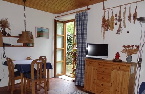 Eilsbrunn Apartment | Gemütliche Ferienwohnung mit einer Größe von 38 qm in Sinzing.
