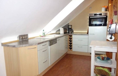 Calau Apartment | Gemütliche Ferienwohnung im Vogelhaus mit Dachterasse, Großem Garten und Sauna