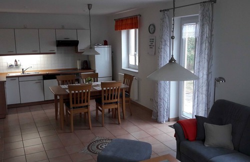Muhr am See Apartment | Gemütliche FeWo (70qm) mit 2 Schlafzimmern, voll ausgestattete Küche