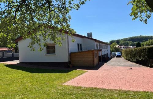Oberdorla House | Gemütliche Monteurswohnungen voll möbliert & Zentral