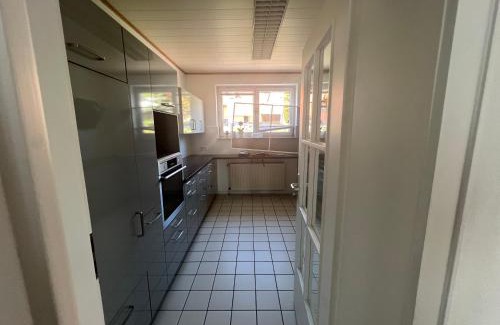 Oberdorla House | Gemütliche Monteurswohnungen voll möbliert & Zentral