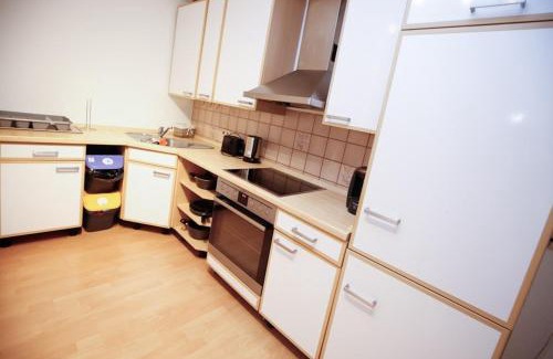 Wasserlos Apartment | Gemütliche Monteurwohnung mit Terrasse