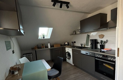 Leeder Apartment | Gemütliche Naturnahe Ferienwohnung in Oberbayern "Am Weiher"