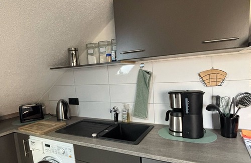 Leeder Apartment | Gemütliche Naturnahe Ferienwohnung in Oberbayern "Am Weiher"