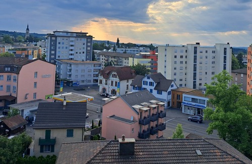 Kreuzlingen Apartment | Gemütliche Sonnige Ferienwohnung mit Ausblick, Nahe Bodensee