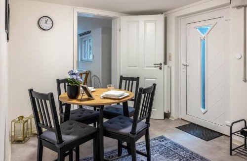Quickborn Apartment | Gemütliche Unterkunft mit Terrasse