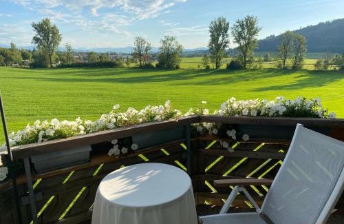 Wildpoldsried Apartment | Gemütliche Wohnung mit Ofen und Naturblick