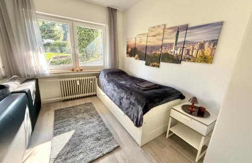 Osterath Apartment | Gemütliches Apartment mit Blick ins Grüne nähe Messe