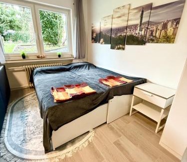 Osterath Apartment | Gemütliches Apartment mit Blick ins Grüne nähe Messe