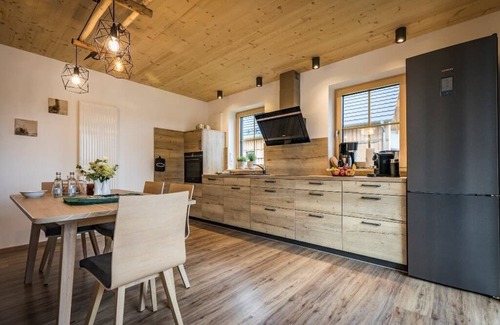 Nittenau Apartment | Gemütliches Chalet am Regen mit eigener Terrasse