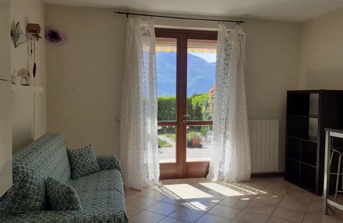 Costa Volpino Apartment | Gemütliches Haus am Iseo See mit Garten und Seeblick