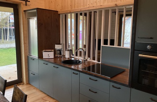Warin House | Gemütliches Holzhaus am See