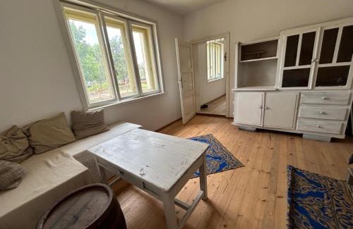 Nikopol Apartment | Gemütliches Landrefugium auf privatem Pferdehof