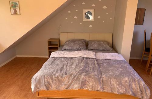 Hattingen Apartment | Gemütliches Studio in ruhiger Lage mit Klimaanlage, Netflix und Parkplatz