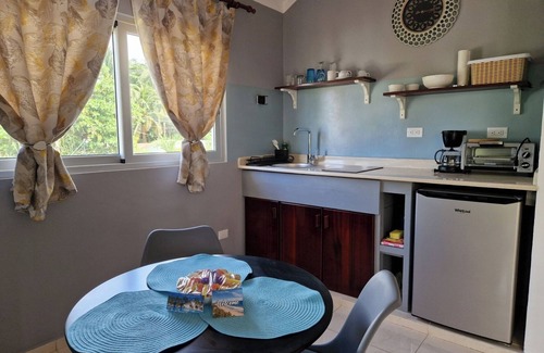 Cabarete Apartment | Gemütliches Studio mit Terrasse im Villa mit Pool 2 Minuten vom Strand