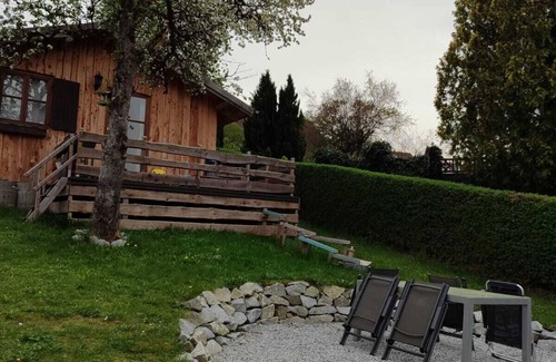 Velden Ski Chalet | Gemütliches und Liebevoll Gestaltetes Tiny House in Großem Grundstück