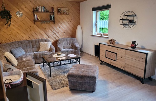 Lichtenberg Apartment | Gemütliches Zimmer mit Kostenfreiem Wlan und Parkplatz