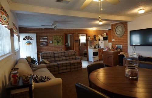 Gypsum House | Gem Beach Charmer