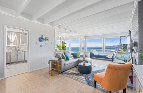Daly City House | Gem by the sea-none obstructive ocean view in Daly city