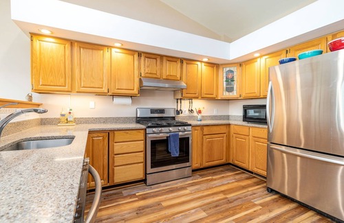 North Shore Acres House | Gem! Lakefront, Firepit, Dock w/Boat Slip, Hot Tub, Kayak
