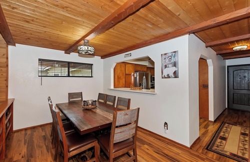 Big Bear Lake Cabin | Gem of the Lake by Destination Big Bear: Close to Meadow Park, Snow Summit and The Village! Pet Friendly!