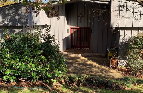 Missionary Ridge House | Gem on missionary Ridge. Great for long term renter and corporate rental