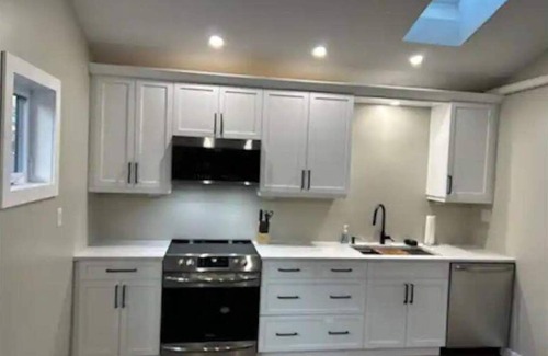 Kingsville Apartment | Gem on Prospect