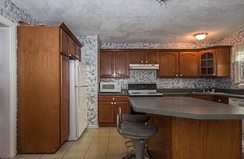 Cleveland Heights Apartment | Gem Stone Villa 1- Less than 15 min to CWRU/Cleveland Clinic