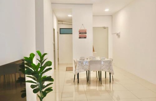 Kampung Stampin Apartment | Gem Suites Apartment
