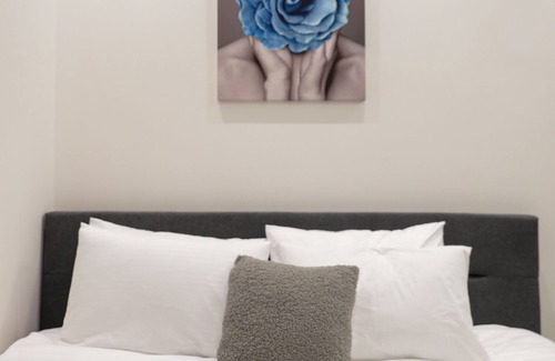 Gemmayzeh Hotel | Gemmayzeh House Blue