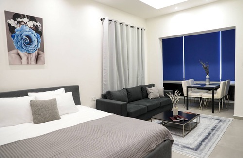 Gemmayzeh Hotel | Gemmayzeh House Blue