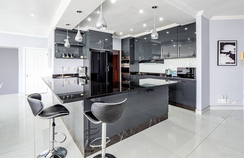 Durban North House | Gemmell Place - Four Bedroom House, Sleeps 8