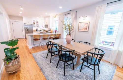New Haven Apartment | Gemstone: Family-friendly, Close to Yale & Downtown New Haven