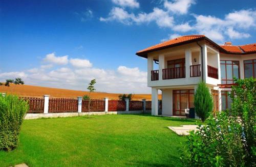 Aheloy Villa | Generaator House