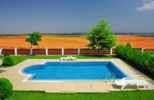 Aheloy Villa | Generaator House