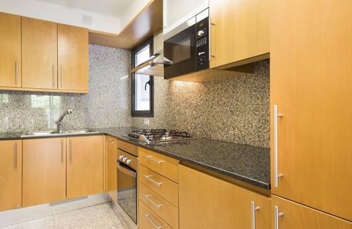 Sant Gervasi Apartment | General Miter Terrace 3 Rooms 6 pax and optional parking - Free WiFi