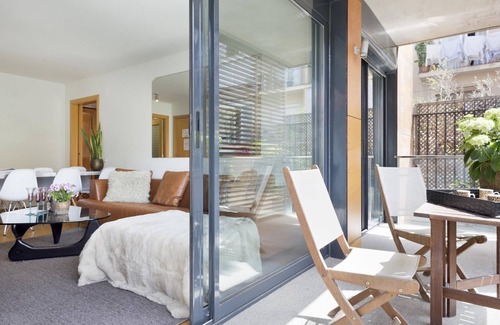 Sant Gervasi Apartment | General Miter Terrace 3 Rooms 6 pax and optional parking - Free WiFi