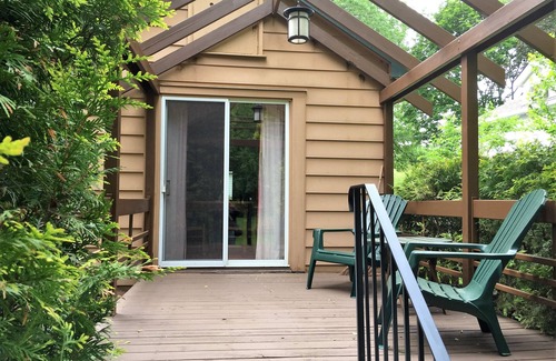 Historic Old Town House | General's Retreat Cozy Cottage