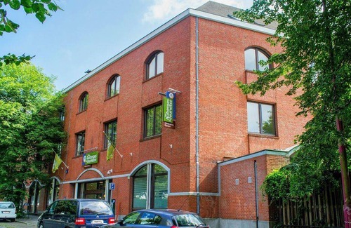 Sint-Jans-Molenbeek Hostel | Generation Europe Youth Hostel