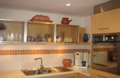 Peratallada Apartment | generous, comfortable roof app. with a dream view
