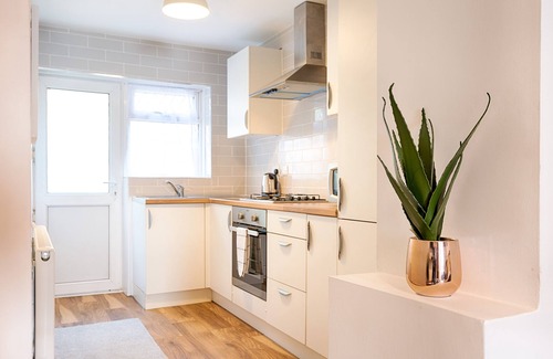 Landore House | Generous House near The Liberty Stadium