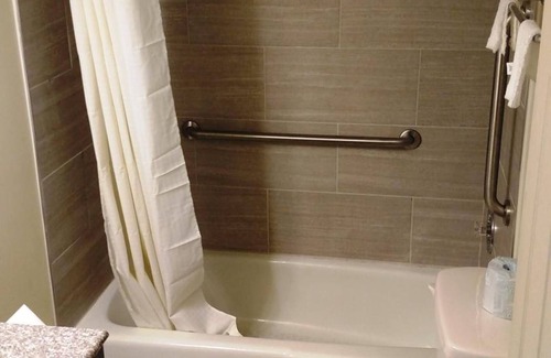 Cinnaminson Hotel | Genes Motel