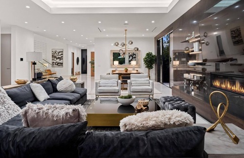 Melrose Villa | Genesee Modern - Luxe Los Angeles Home | West Hollywood | Pool+Spa